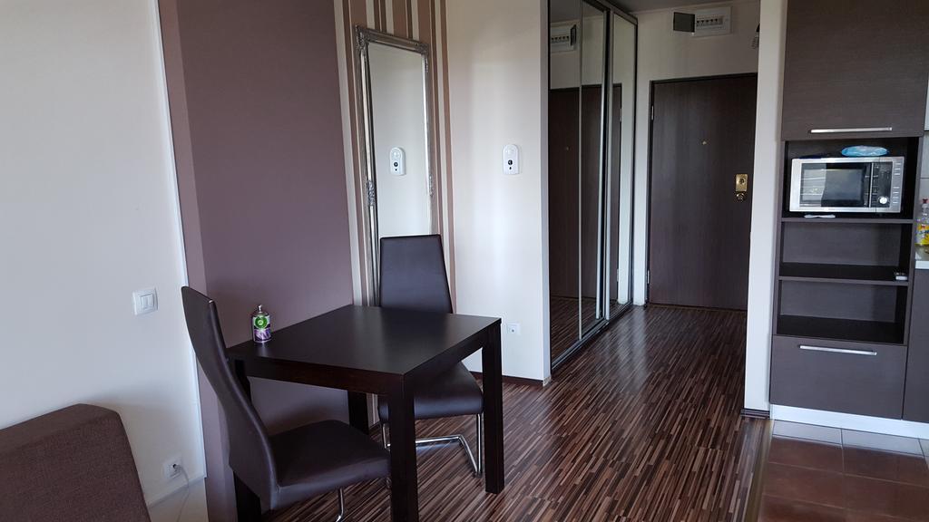 Sunlight Studio Apartment Oradea Exterior photo